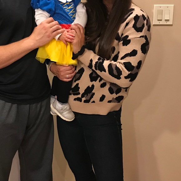 LuLus Cheetah Sweater - Picture 4 of 4